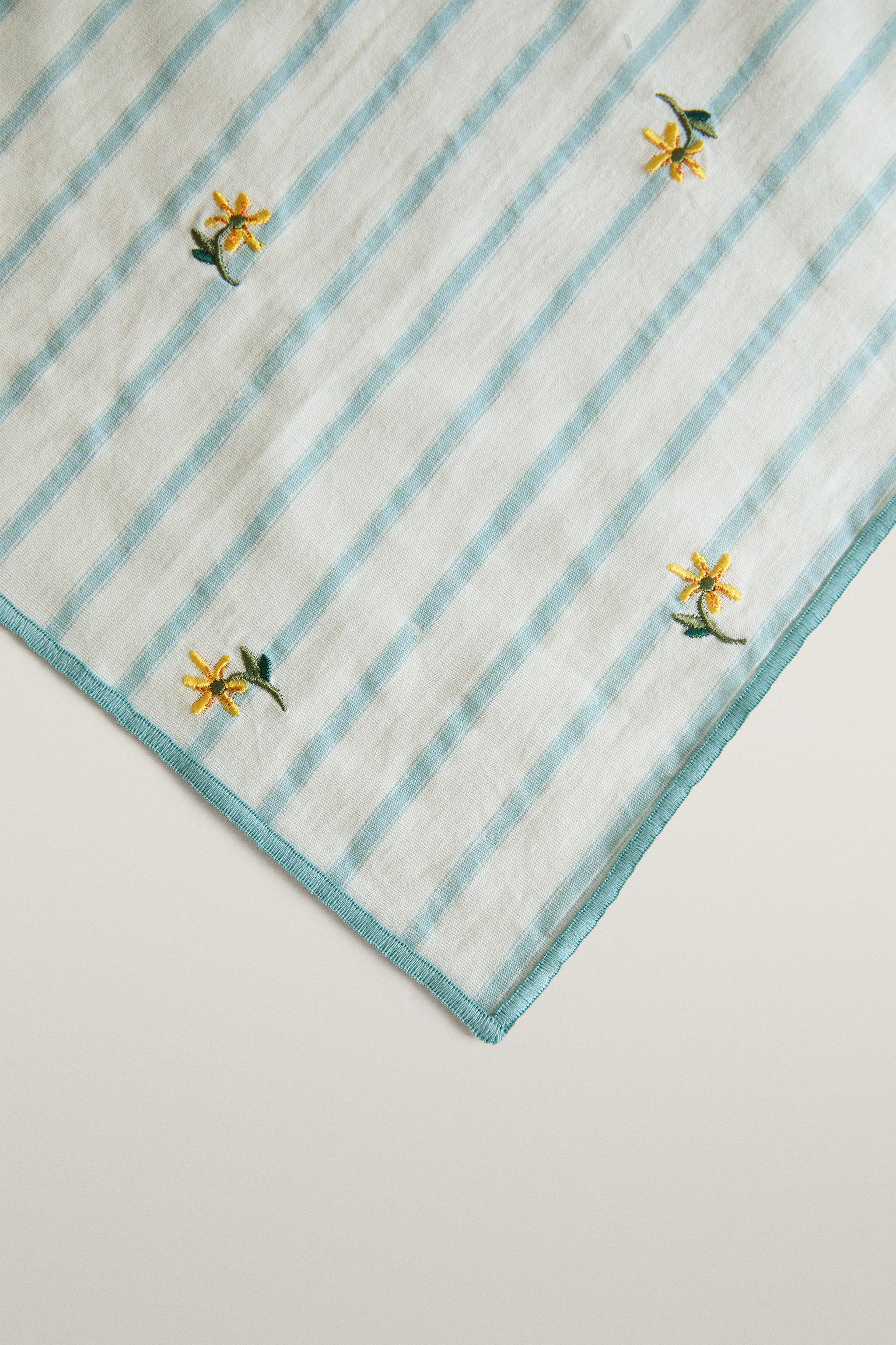 NAPPE RAYURES BRODERIE FLORALE